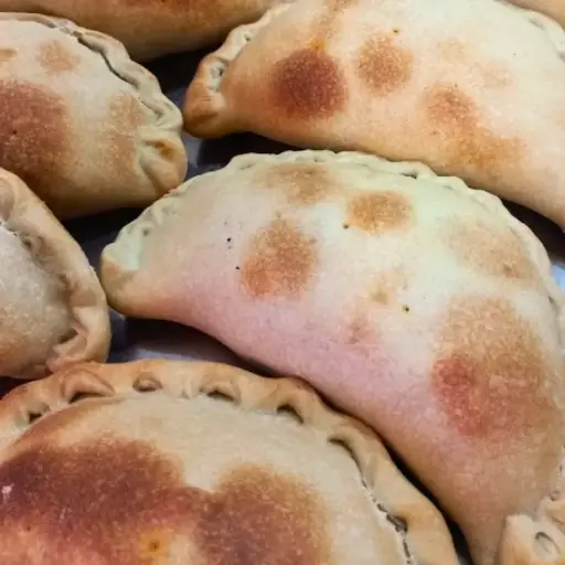 Empanada mechada queso